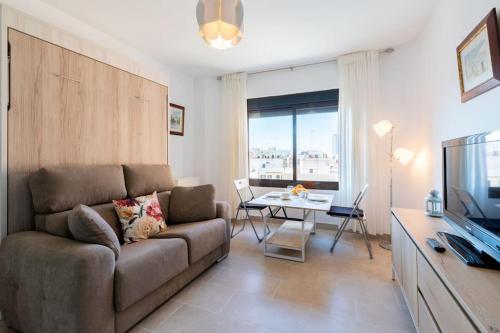 Estudio en Resitur by TheGoodTourist