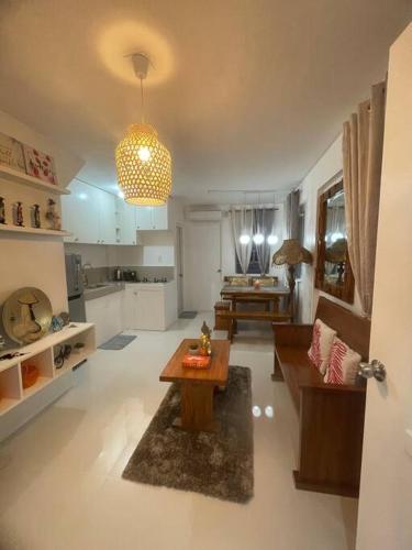 Η κουζίνα ή μικρή κουζίνα στο Lily’s Homestay