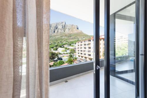 The View - Luxury Penthouse with rooftop pool, Cape Town (updated ... - Mountain View Luxury Penthouse Apartments With Balconies