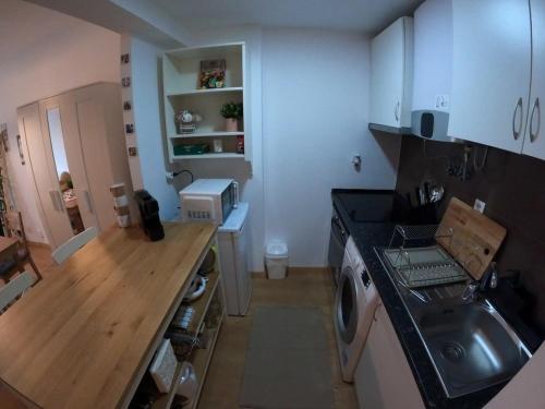 Gallery image of Lisbon, Cozy studio in Paço de Arcos, Oeiras in Paço de Arcos