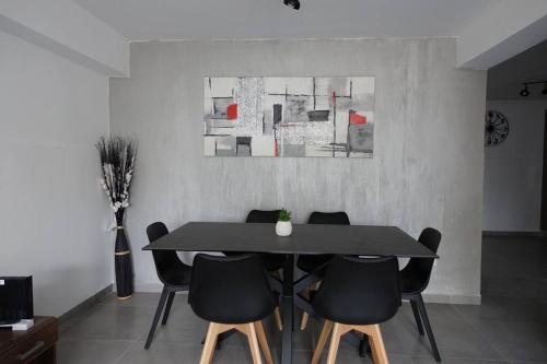 Φωτογραφία από το άλμπουμ του Urban front - Walking distance from paceville and st george bay beach σε Is-Swieqi
