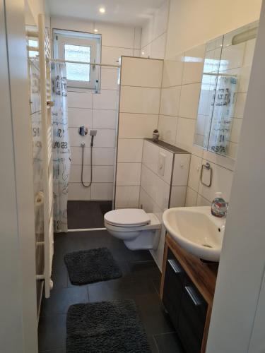 Koupelna v ubytování Erdgeschosswohnung in Marl