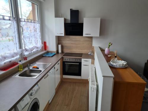 Kuchyň nebo kuchyňský kout v ubytování Erdgeschosswohnung in Marl