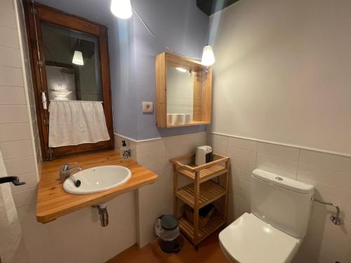 Ένα μπάνιο στο A04 - Apartamento FOC - Casa Mingot - Villmor