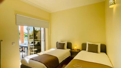 Oura Oasis E - Shared Pool - 6 Guests - Albufeira