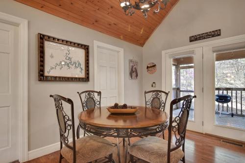 Φωτογραφία από το άλμπουμ του Ozark Livin' Lodge σε Reeds Spring