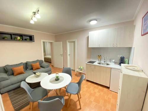 Gallery image of Aquata Apartments in Tivat