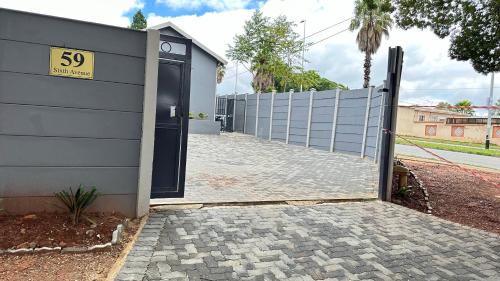 Galeriebild der Unterkunft The Hide in Roodepoort in Roodepoort