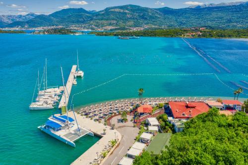 Gallery image of Aquata Apartments in Tivat