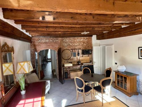 A kitchen or kitchenette at Arena al Palio