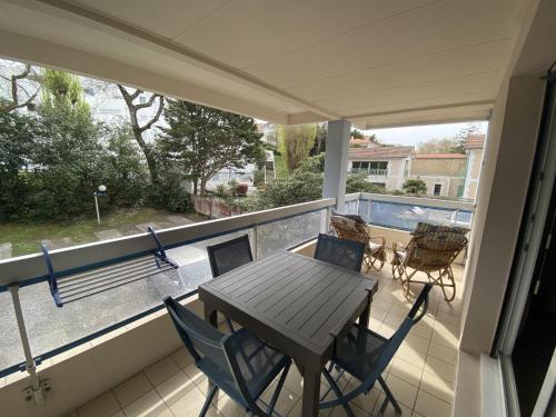 Appartement à Arcachon: Plages et commerces à pied, balcon, parking, 4 couchages - FR-1-474-193