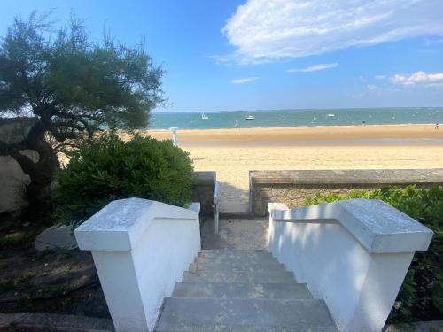 Arcachon : T2 cabine rénové, accès plage, balcon, parking - FR-1-420-110