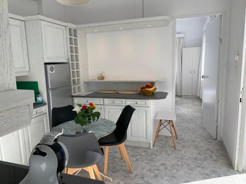 pension Violeta studio residence at Livadia beach