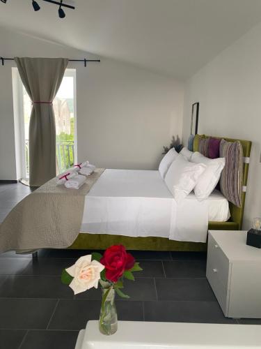 Ένα ή περισσότερα κρεβάτια σε δωμάτιο στο Habitat Luxury Suites