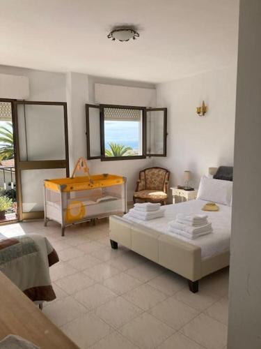 Fotografie z fotogalerie ubytování Espacioso apartamento de dos dormitorios en Mijas v destinaci Mijas