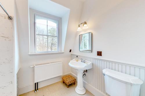 Ein Badezimmer in der Unterkunft Old Mansard