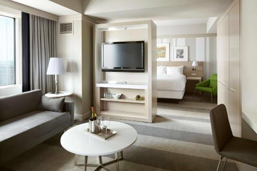 The Royal Sonesta Minneapolis Downtown Image