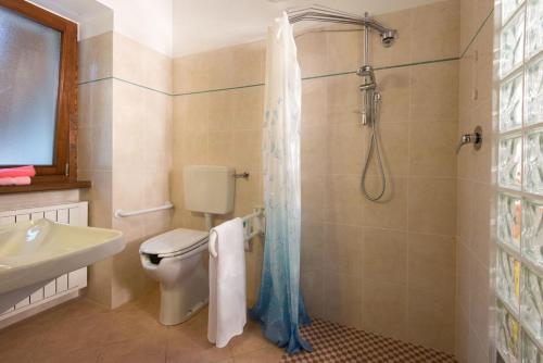 Ένα μπάνιο στο Residence Joy Center