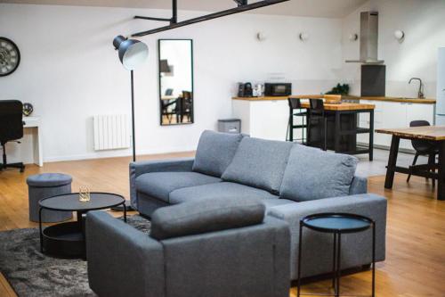 Loft grand Paris, une grande pièce ouverte
