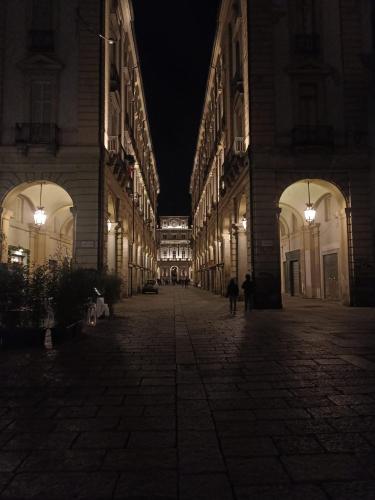 Central Loft Carina ideale per visitare il Centro di Torino photo 6