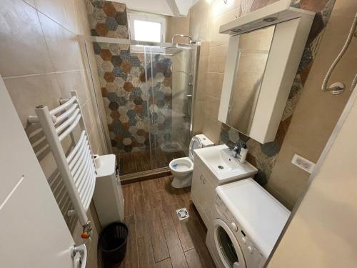 Un baño de Apartman Leka sa Parkingom