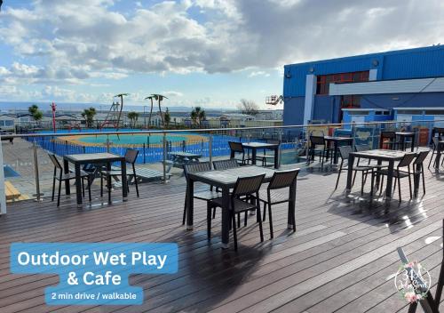 Φωτογραφία από το άλμπουμ του OCEAN ESCAPE 200m From the Sea, High Spec Town Centre Entire Flat, 3 Bedrooms, TVs All Rooms σε Porthcawl