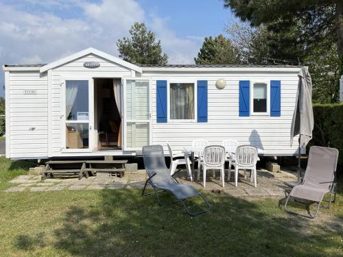 Mobil-home à Fouras : Proche Plage, 2 Chambres, TV, Plancha, Parking, Idéal Famille - FR-1-709-58