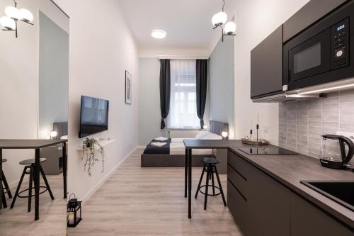 D48 - Central Boulevard Residence - Best Location by BQA