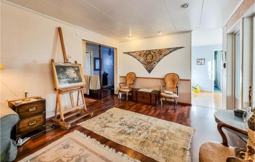 Televisyen dan/atau pusat hiburan di 3 Bedroom Awesome Home In Onsala