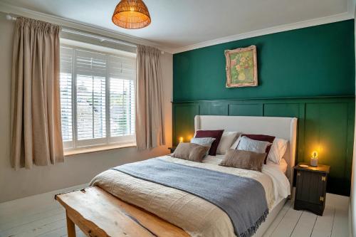 Ένα ή περισσότερα κρεβάτια σε δωμάτιο στο Finest Retreats - Castle House