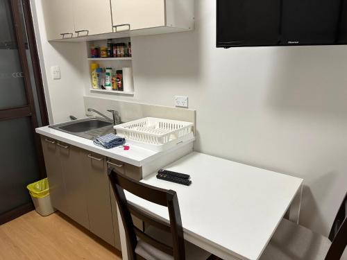 Cucina o angolo cottura di Parkline Apartments Perth