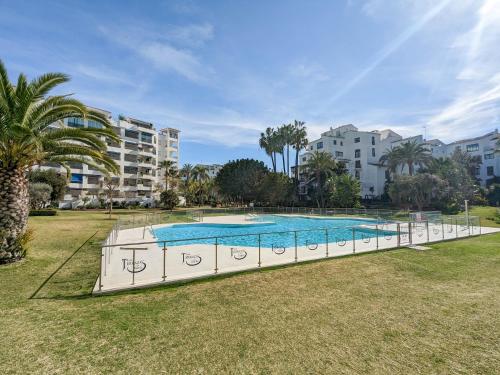 Harbor Getaway in the Heart of Puerto Banus With Walking dictance to everything