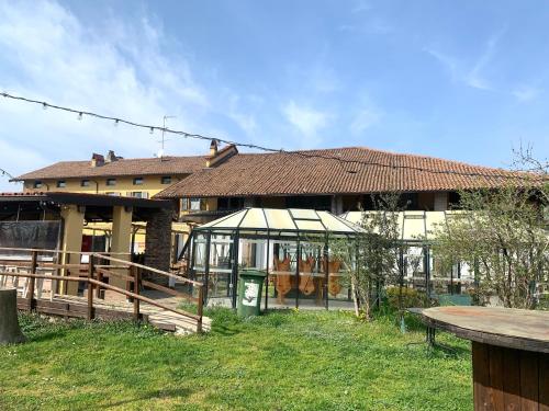 Το κτήριο όπου στεγάζεται  το hostel