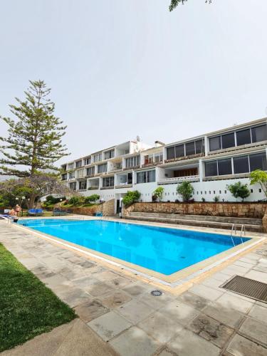 HOLIDAYS BEACH & POOL, AIRCOND, Playa de las Americas, Tenerife