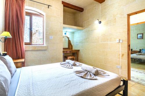 Ta Guljetta 4 bedroom Villa with private poolにあるベッド