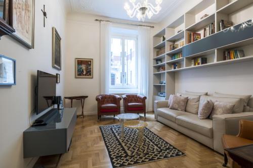 Easylife - Milano - Carducci 22 - Sant Ambrogio