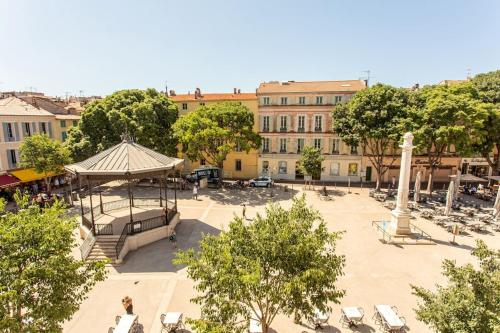 6 - Charming studio,Heart old town, beach walk