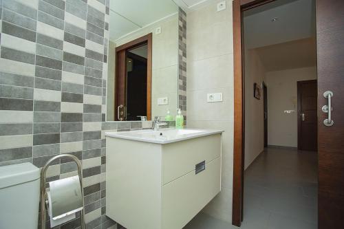 Koupelna v ubytování 036 Premium Bungalow - Alicante Holiday