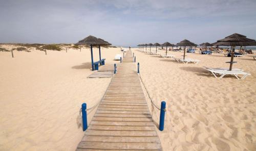 Luxury Townhouse, in Tavira Centre with shared pool