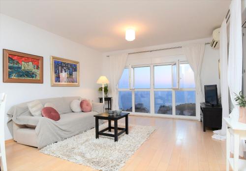 MARIVA DELUXE APARTMENT