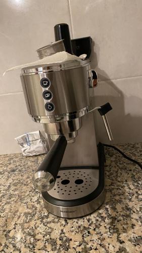 a mixer sitting on top of a counter at Apartement Marina Zina, Agadir in Agadir