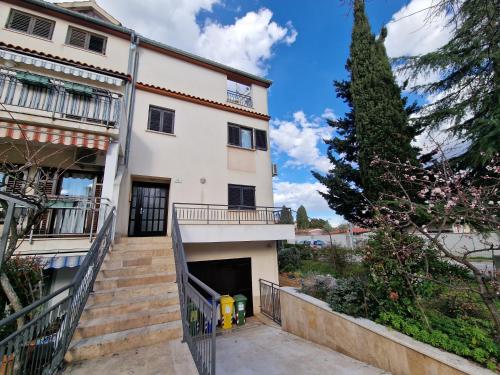 Apartments Katarina near beach