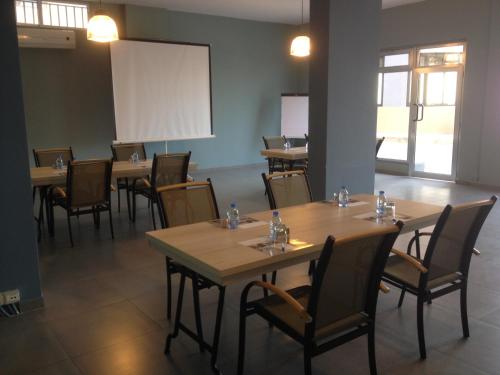 Gallery image of L'Hotel De Mon Pere in Jbeil