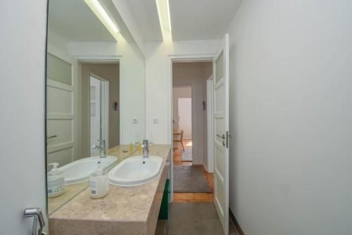 Koupelna v ubytování Cozy and Sunny Family Apartment