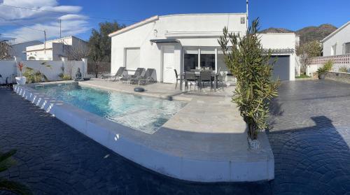 Montsia 7 Casa con piscina privada, Roses, Mas Bos