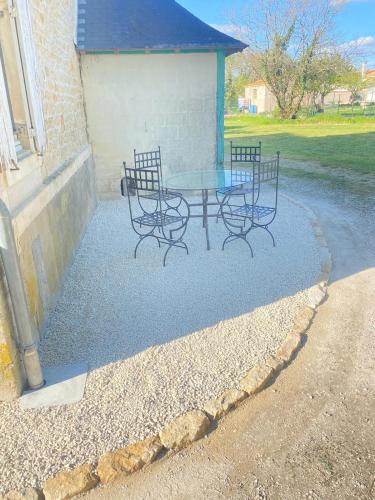 Fotografie z fotogalerie ubytování La Montgrande, 2 bed gîte, Aulnay v destinaci Aulnay