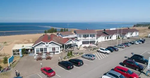 Hotel Lokkilinna photo