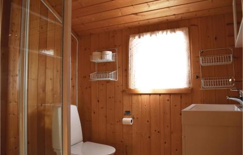 Koupelna v ubytování Nice Home In Vringsfoss With Wifi