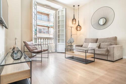 Chic apartment with parking in the heart of Malaga REMS