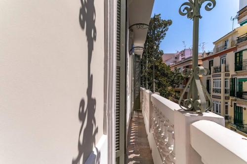 Chic apartment with parking in the heart of Malaga REMS